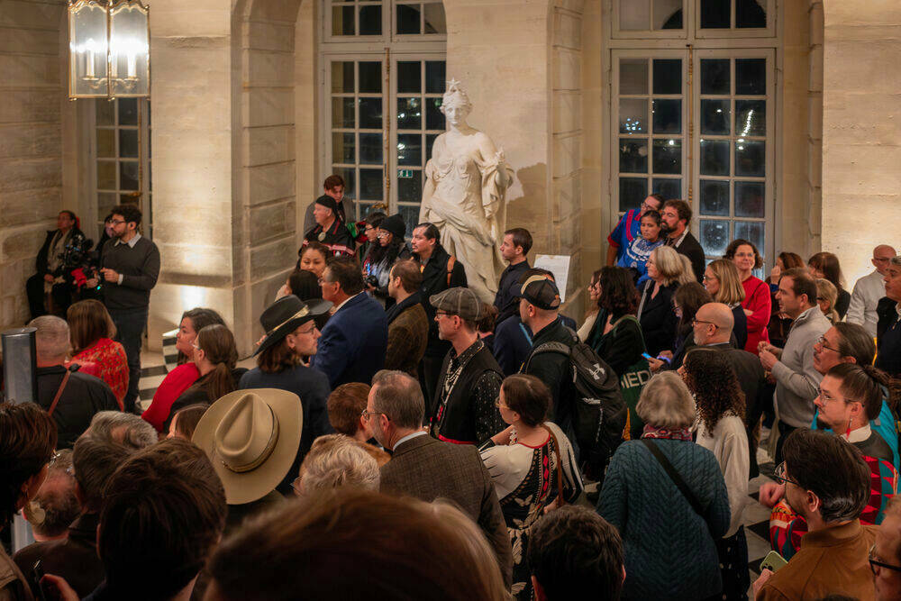 Vernissage de l'exposition « 1725. Des alliés amériendiens à la cours de Louis XV» à Versailles - Emmanuel Kasarhérou et Pierre-Emmanuel Lecerf